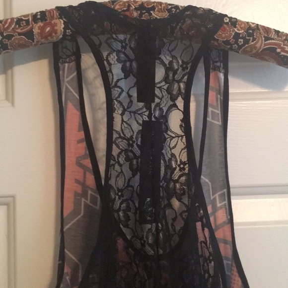 Top - Picture 4 of 4